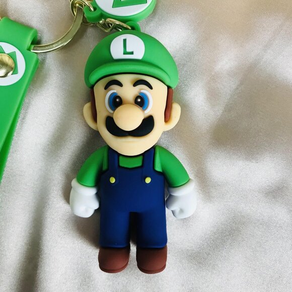 💥New💥Super Mario Brother’s Luigi Keychain💥 - Picture 3 of 5